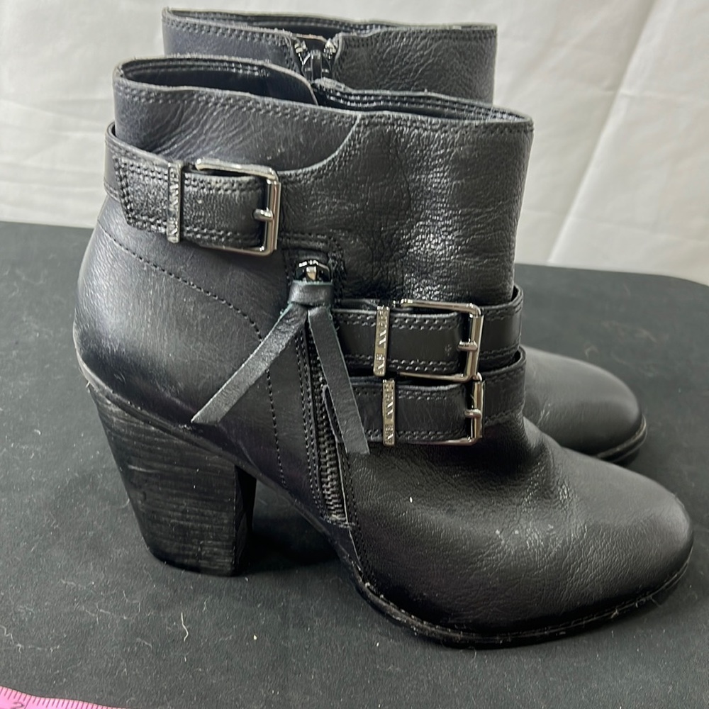 Very nice ankle boots